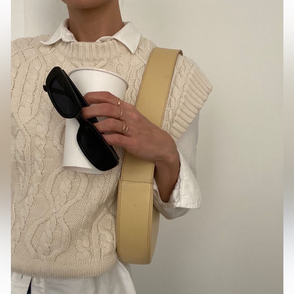 Sweater vest